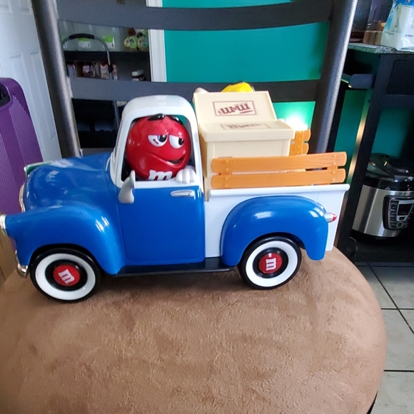 M & M  Truck - Picture 1 of 2